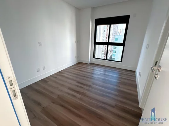 Imagem Apartamento Zona Central para Venda em Balneário Camboriú, CENTRO, 4 dormitórios, 2 suítes, 4 banheiros, 3 vagas