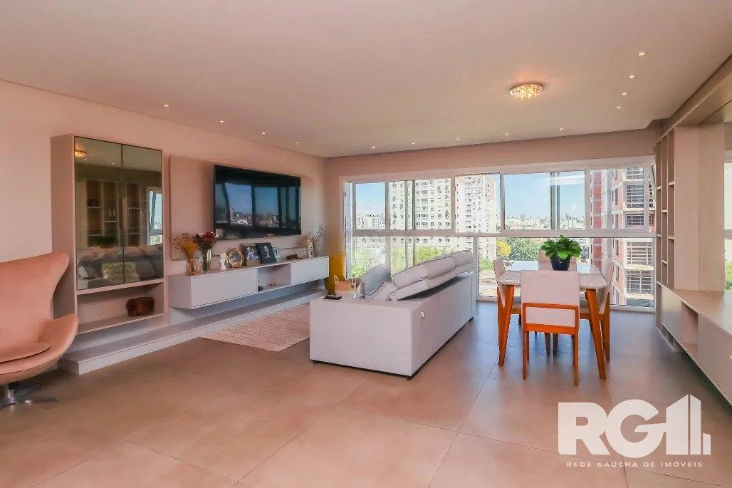 Imagem Apartamento com 3 Dormitórios, Suíte e Vaga Dupla - Andar Alto