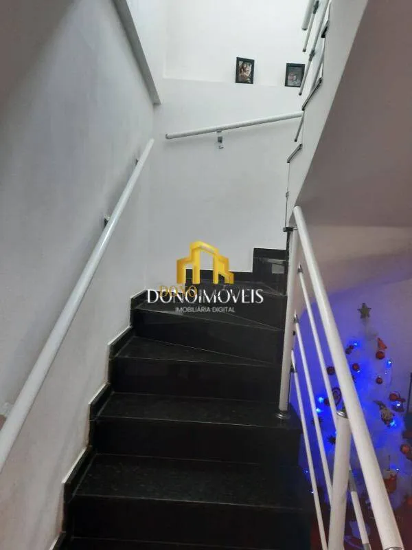 Imagem Casa 220 m² 3 dorms 1 suíte 6 vagas piscina Santa Terezinha SBC