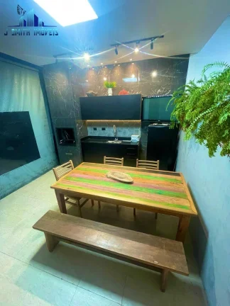 Imagem CASA FINAMENTE DECORADA, PERFEITA, 3 DORMITÓRIOS (1 SUÍTE), 4 VAGAS.