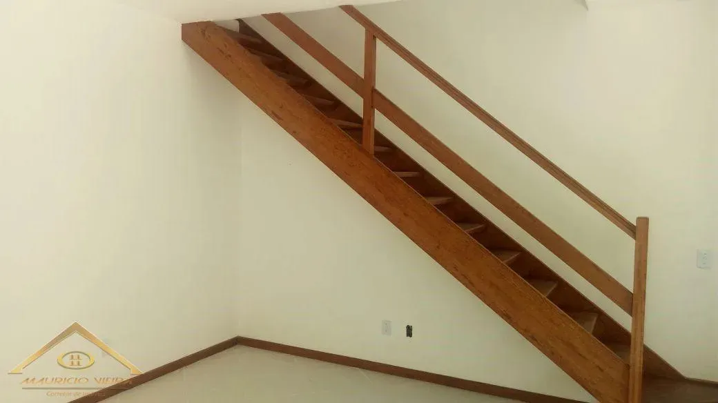 Imagem Casa em Condomínio para Venda em Cabo Frio / RJ no bairro Peró