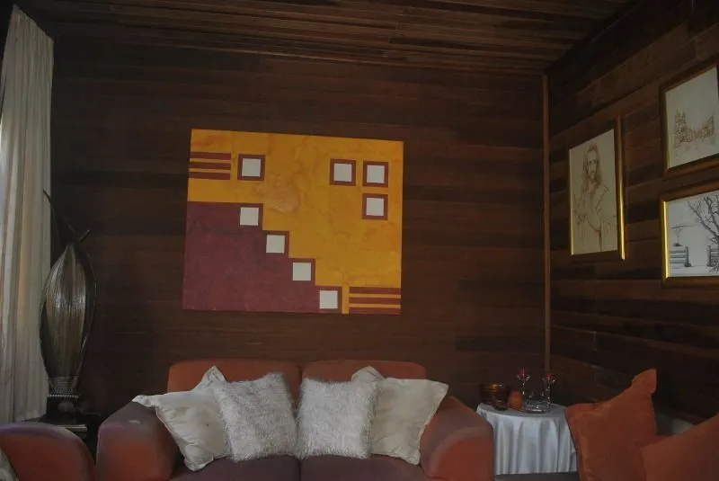 Imagem Casa para Venda - 250m², 3 dormitórios, 4 vagas - Serraria