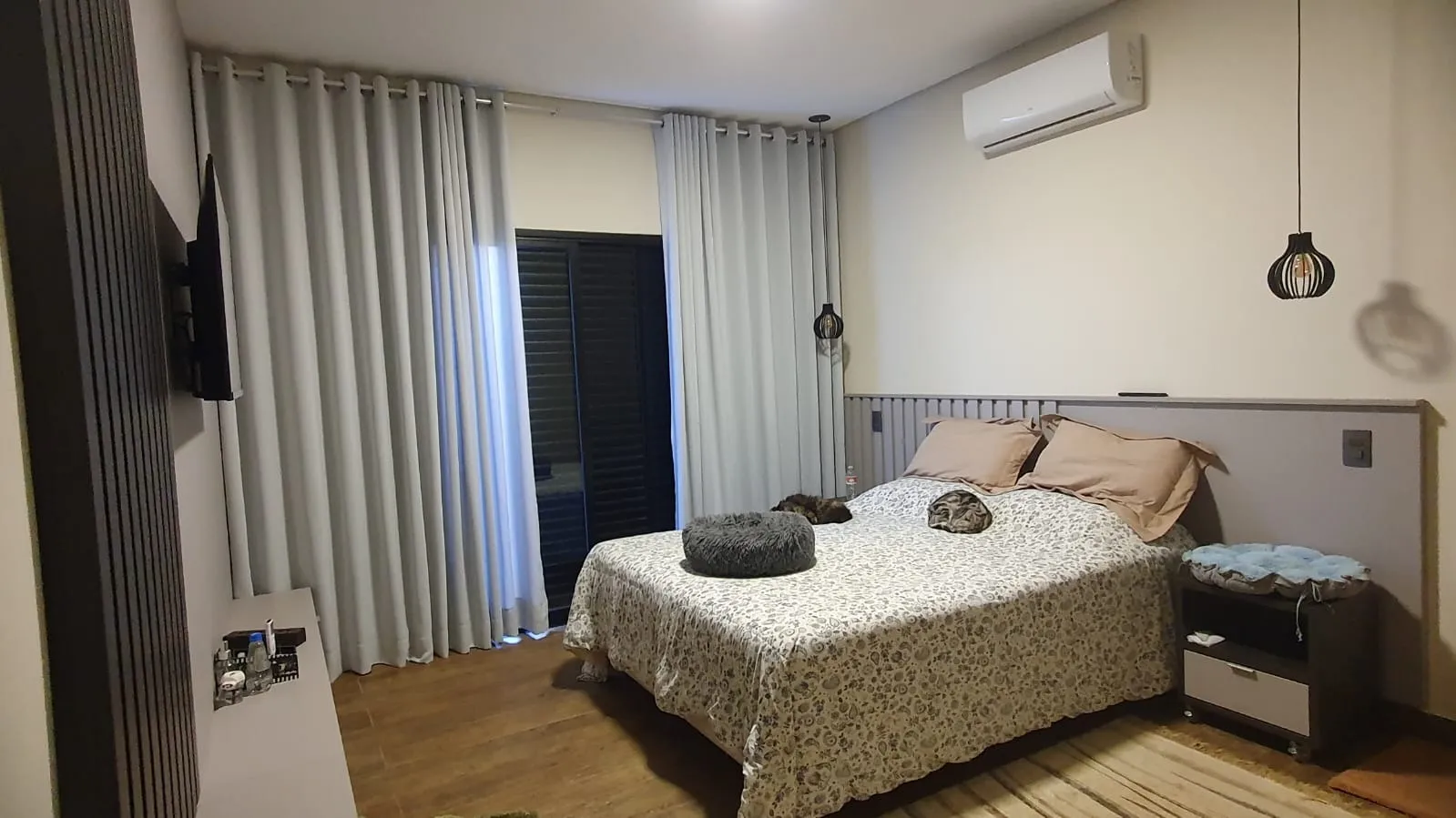Imagem Luxuosa Casa no Condomínio Ecoresidencial Jequitibá ? 3 Suítes, Piscina, Academia e Muito Mais
