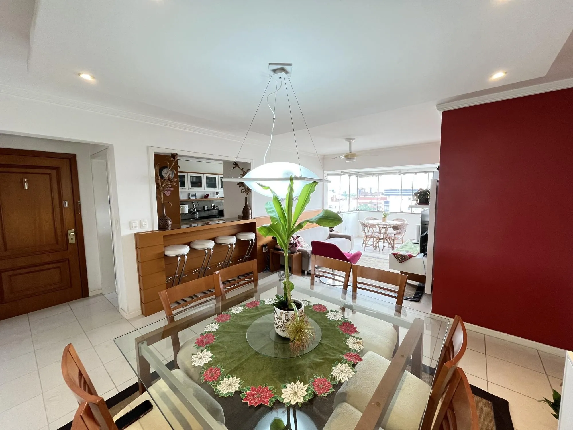 Imagem Apartamento de três dormitórios, suíte e uma vaga de garagem no bairro Santana