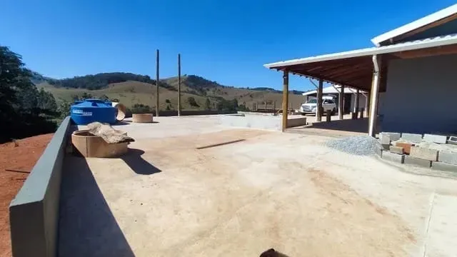 Imagem Chácara à venda 3 Quartos, 3 Suites, 2 Vagas, Santa Luzia Rural, Taubaté - SP