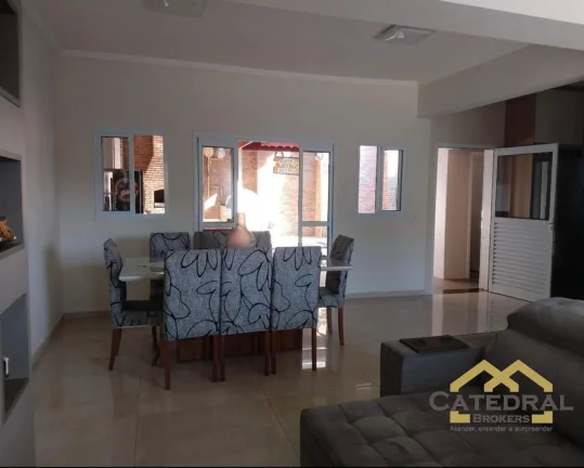 Imagem Casa de alto padrão à venda com 3 quartos (1 suíte) Laguna - Várzea Paulista/SP