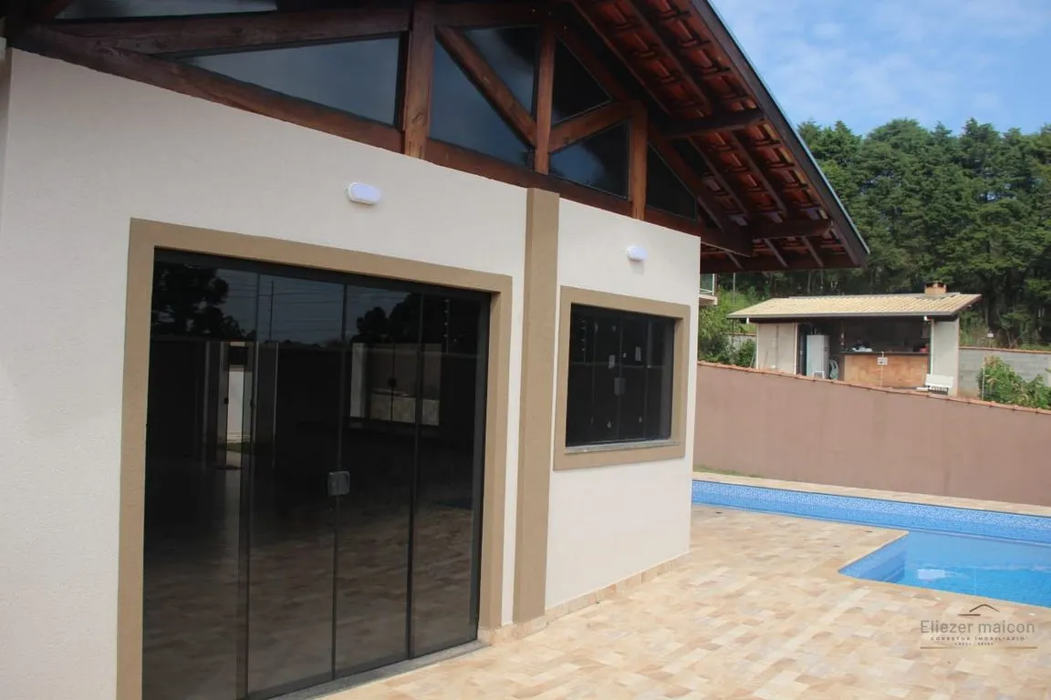 Imagem Casa Venda com piscina e salão de festas na Morada dos Pássaros, Poços de Caldas
