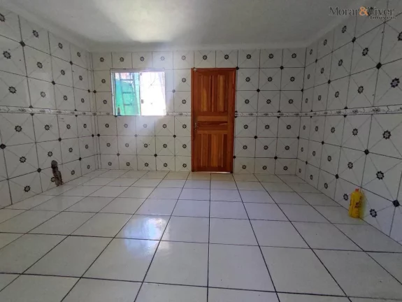 Imagem Sobrado para Venda em São José dos Pinhais, Ipê, 3 dormitórios, 2 banheiros, 2 vagas