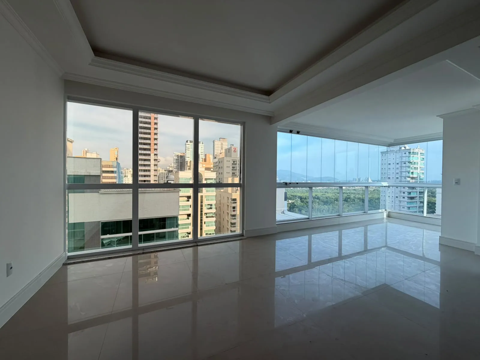 Imagem Apartamento à venda com 124.8m2 por R$ 2.300.000,00