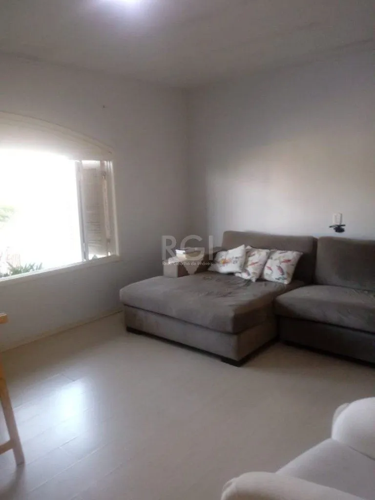 Imagem Casa para Venda - 300m², 3 dormitórios, sendo 1 suites, 5 vagas - Jardim Itu