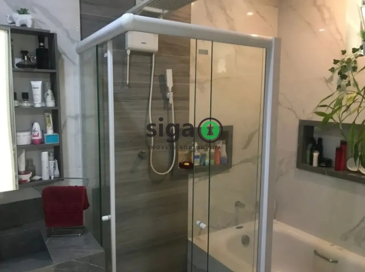 Imagem Apartamento Reformado com 2 Dormitórios, Varanda e Vaga na Bela Vista