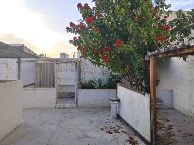 Imagem Casa à venda 2 Quartos, 2 Vagas, 300M², Vila Jaboticabeira, Taubaté - SP