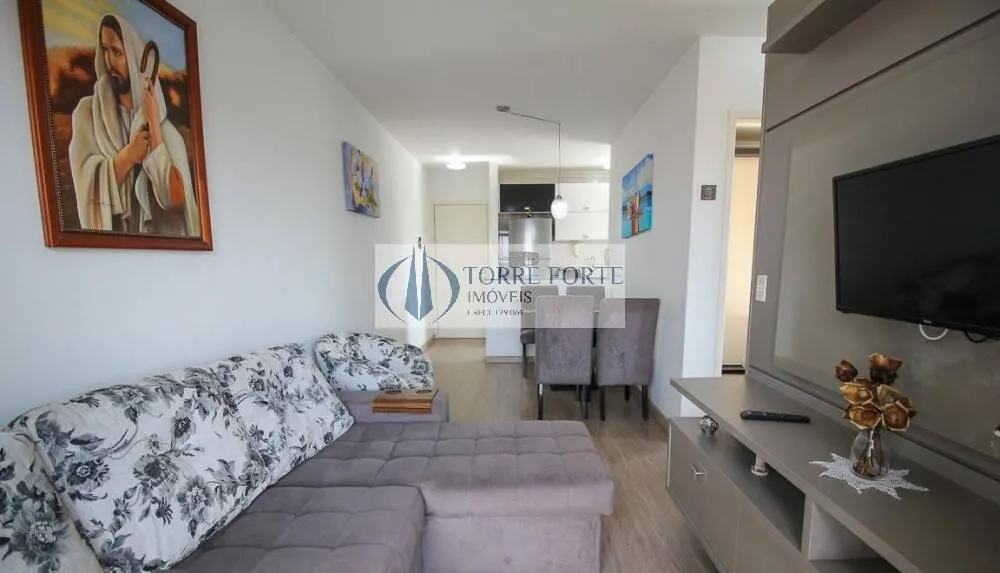 Imagem Apartamento com 2 dormitorios , varanda e 1 vaga em Itaquera .