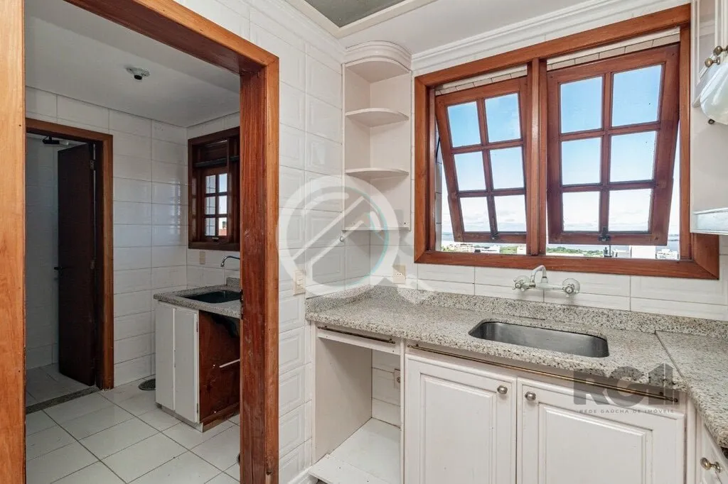Imagem Apartamento de 118 m², com vista para o Guaíba! Com 3 dormitórios, sendo 1 suíte com sacada, amp...