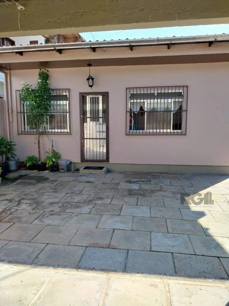 Imagem Casa de 4 dormitórios no bairro Santa Rosa de Lima