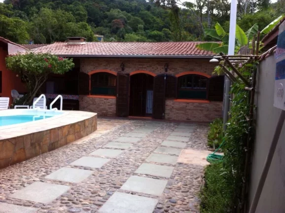 Imagem Casa espaçosa com piscina - Aluguel Temporário - Praia das Toninhas - Ate 18 pessoas