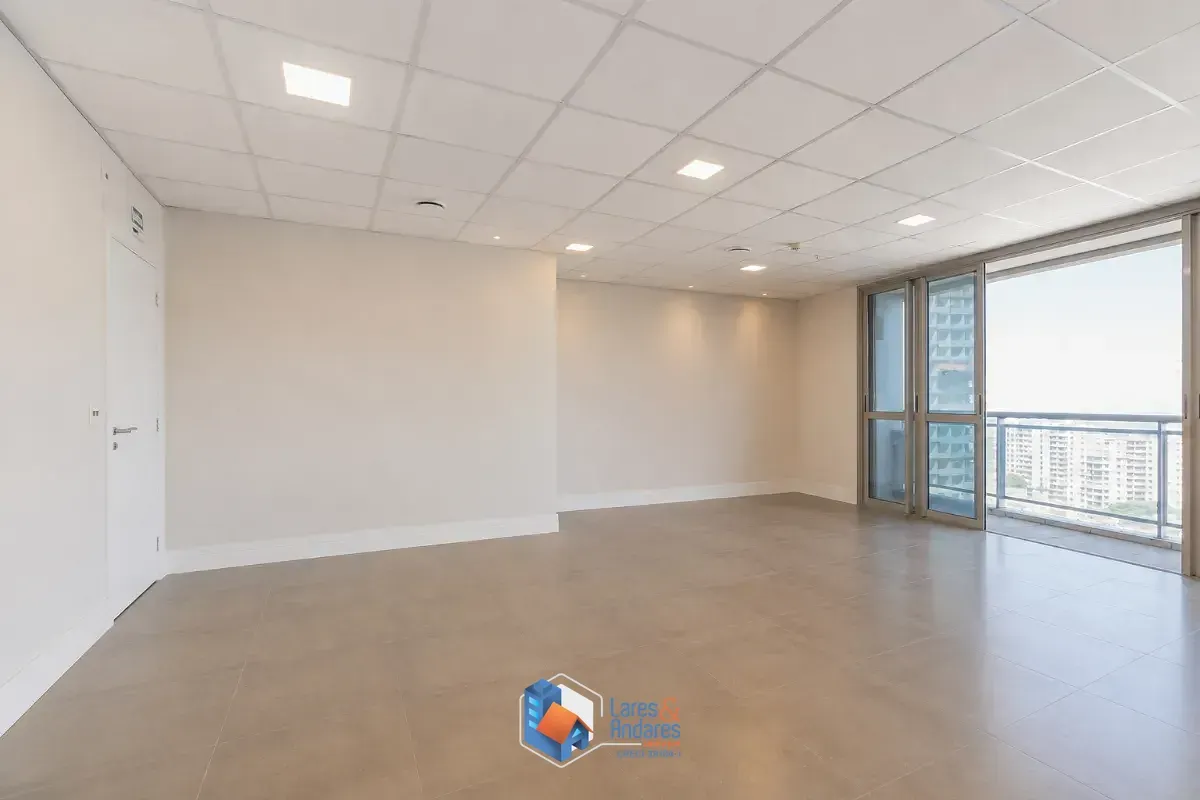 Imagem Conjunto comercial para venda em Chácara Santo Antônio, 55m²