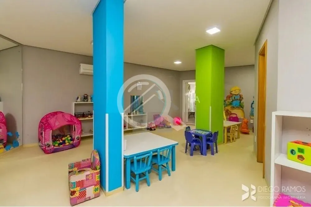 Imagem Apartamento 3 dormitórios, sendo 1 suíte, com 2 vagas. More no excepcional Edifício Personal Towe...