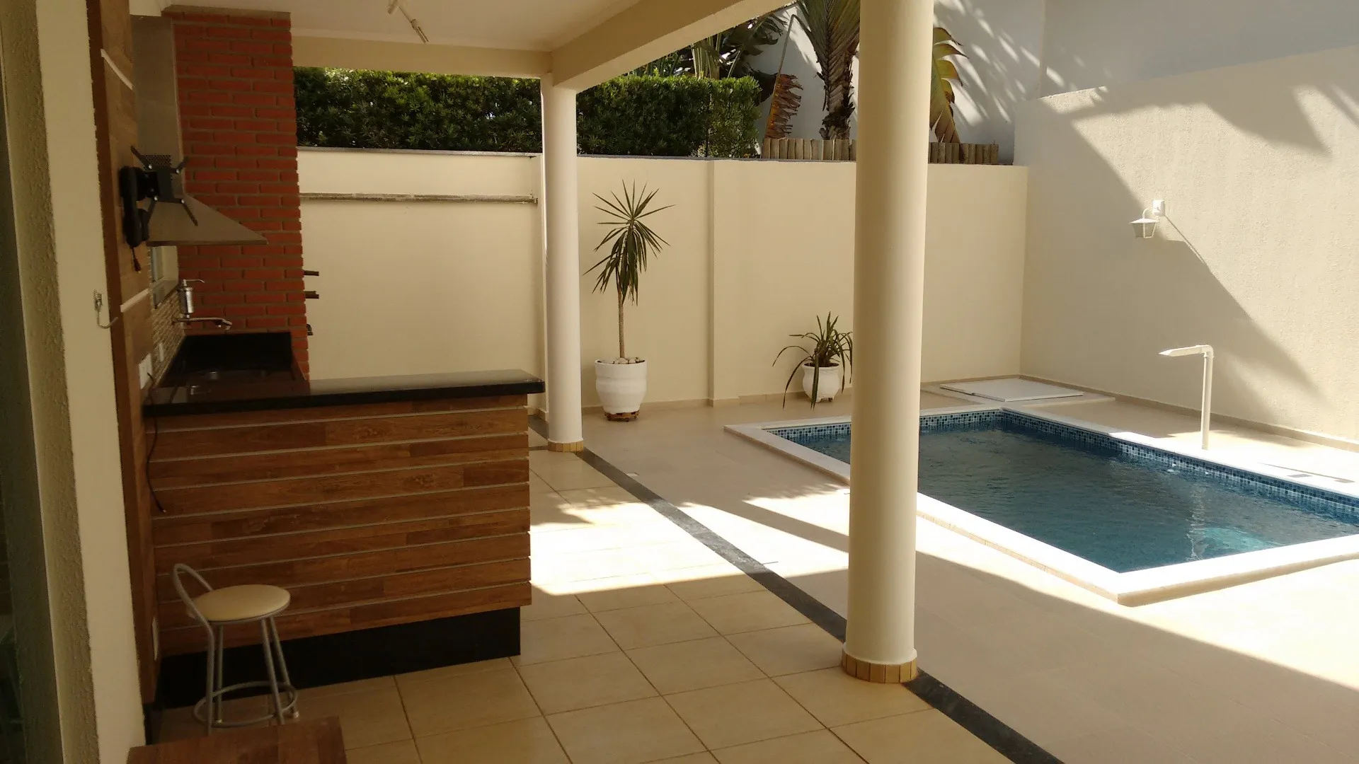 Imagem Casa de alto padrão à venda ou locação no Villa dos Inglezes, Sorocaba, com 3 suítes, piscina, 265 m² e terreno de 260 m²
