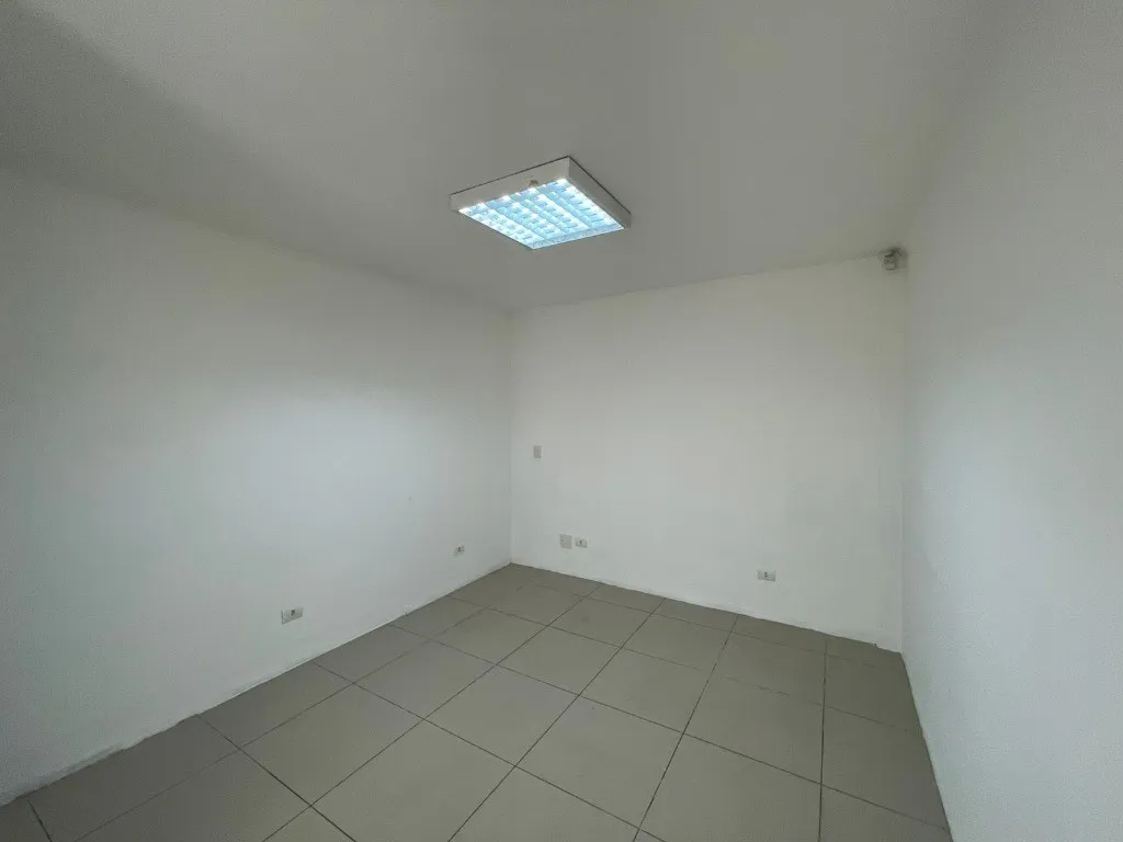 Imagem Imperdível: Casa de Luxo em São Caetano do Sul-SP, 3 quartos, 3 suítes, 4 banheiros, 5 vagas, 272m² - Bairro Osvaldo Cruz!