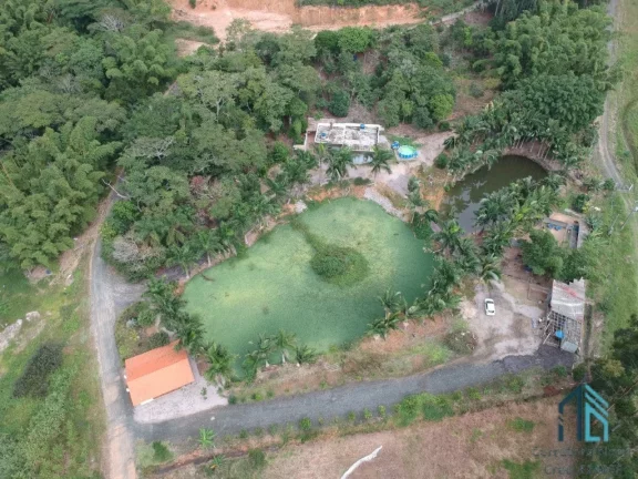 Imagem Sítio lindo, com casa e barracão, a 400 metros da BR 101 (até janeiro vai ser calçada) no bairro Morretes em Tijucas - SC