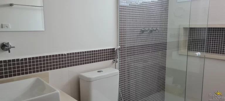 Imagem Bela Casa - 5 Suítes - 781 m² Terreno - Condomínio a Poucos Metros da Praia