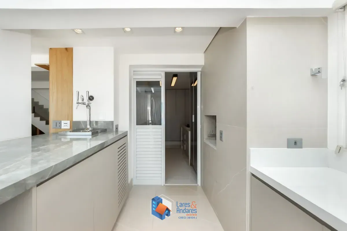 Imagem Cobertura para venda em Bosque da Saúde com 3 quartos, sendo 3 suítes, 174m²