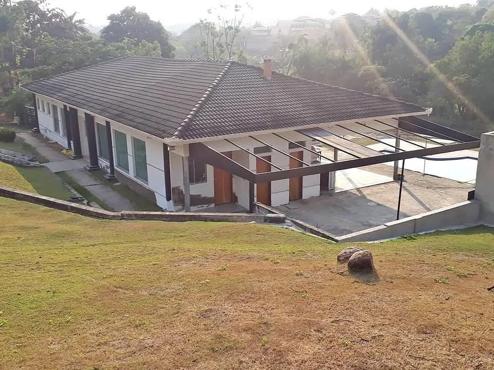 Imagem Vendo um maravilhoso sítio localizado em Solar do Madeira, com 5.500 m²de área.