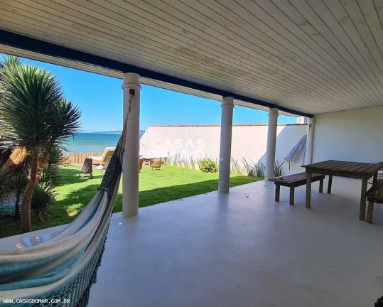 Imagem Casa Frente Mar para Temporada em Armação dos Búzios / RJ no bairro Praia Rasa