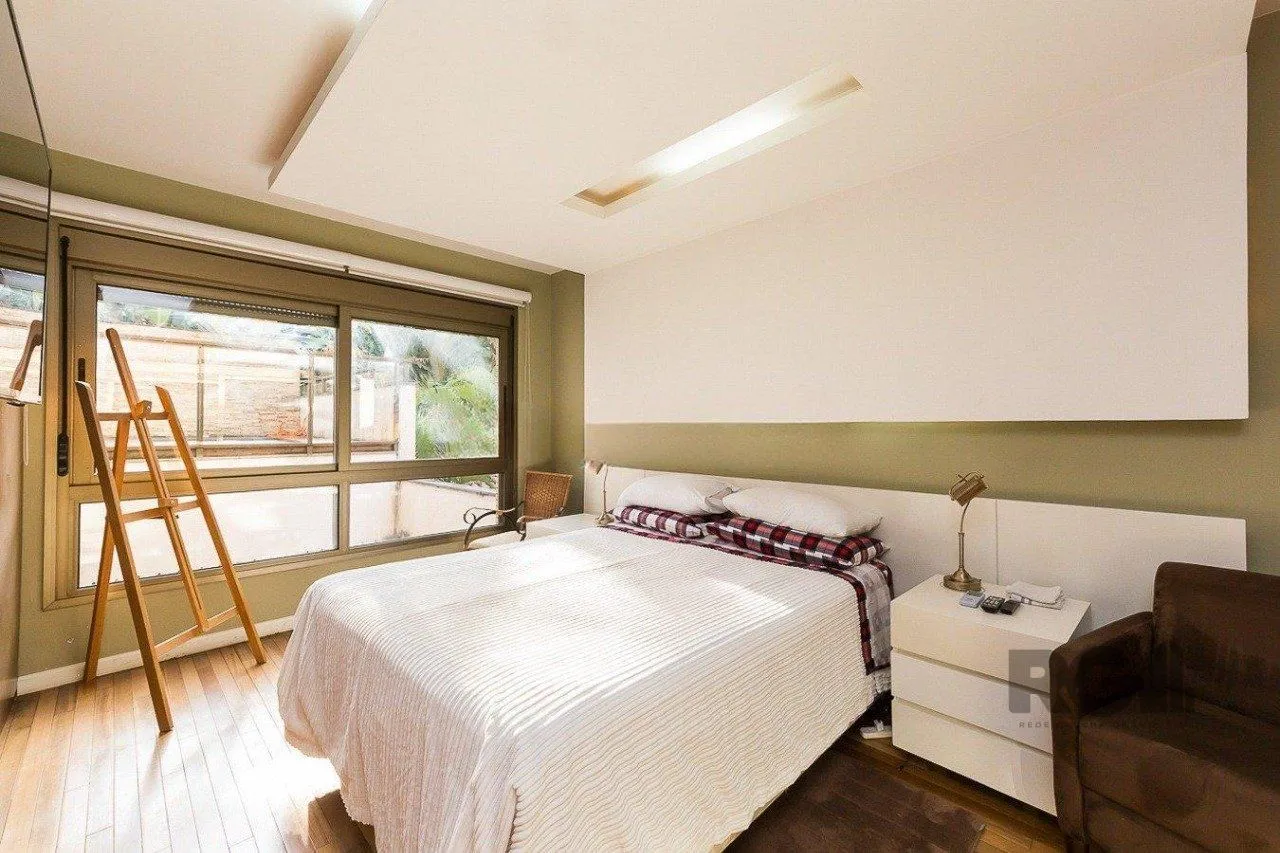 Imagem Apartamento para Venda - 156.76m², 3 dormitórios, sendo 3 suites, 3 vagas - Bela Vista