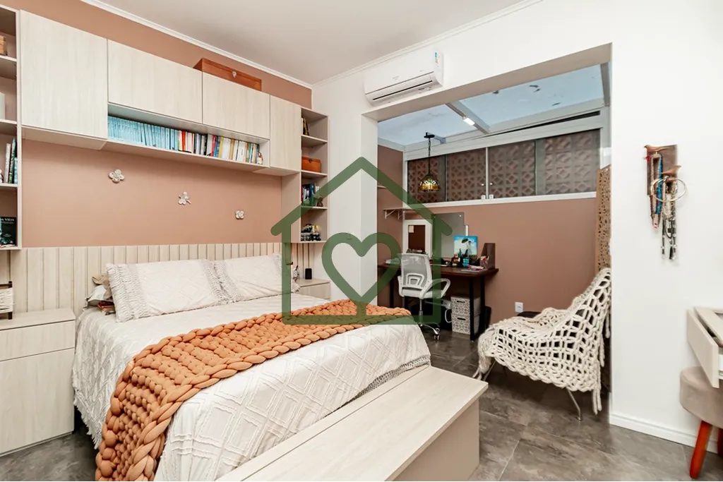 Imagem Apartamento Garden à venda no Centro Histórico de Porto Alegre, com 145,12 m2 de área privativa e...