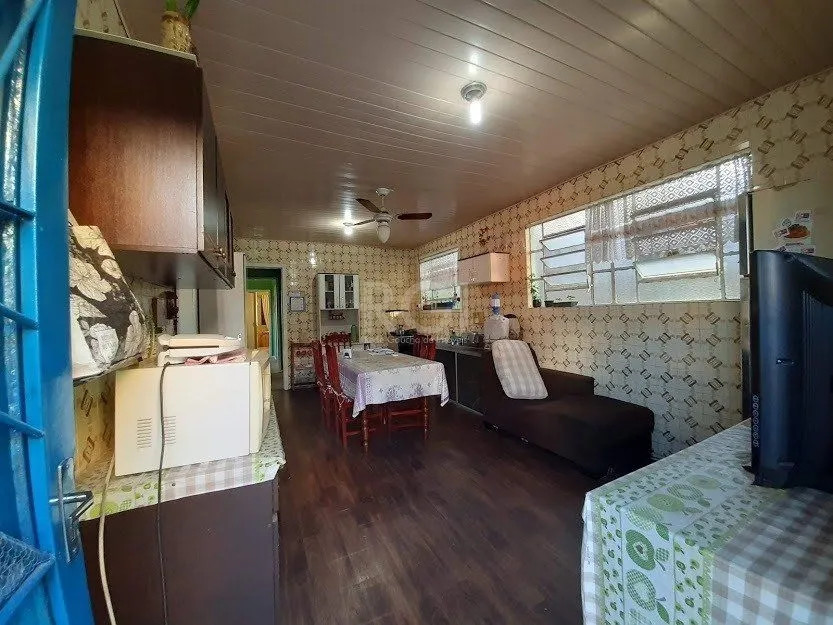 Imagem Casa para Venda - 184m², 4 dormitórios, sendo 1 suites, 5 vagas - Cavalhada