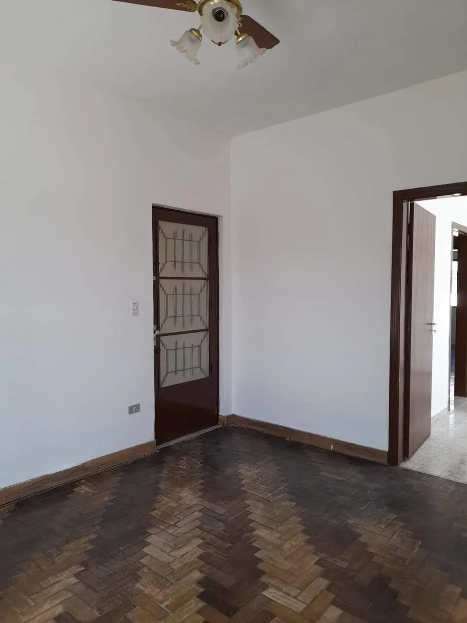Imagem Casa à venda 3 Quartos, 1 Suite, 3 Vagas, 279M², Vila Rica, Pindamonhangaba - SP