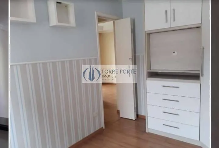 Imagem Apartamento com 2 dormitorios 1 vaga , varanda na Vila Guilhermina .