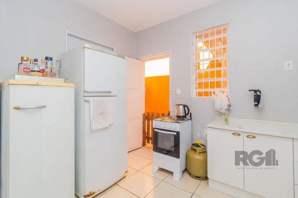 Imagem Casa com 99,73m², 2 dormitórios, 2 vagas no bairro Floresta