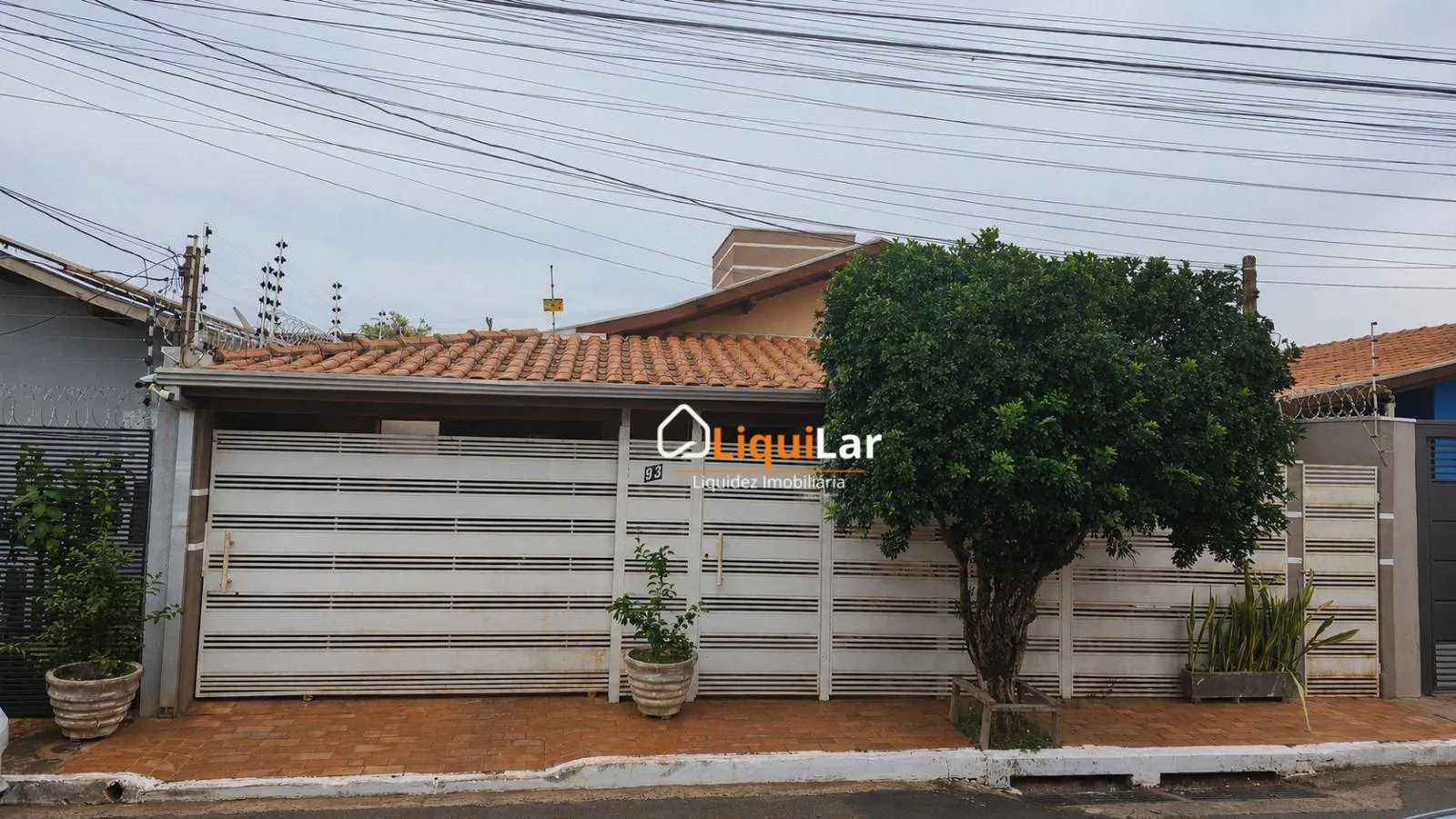 Foto do imóvel Casa com 4 Suítes, Piscina e Imóvel Regularizado para Financiamento