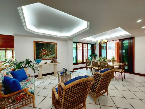 Imagem Maravilhosa Oportunidade de Casa à Venda na Riviera, Módulo 18, Rua Larga!