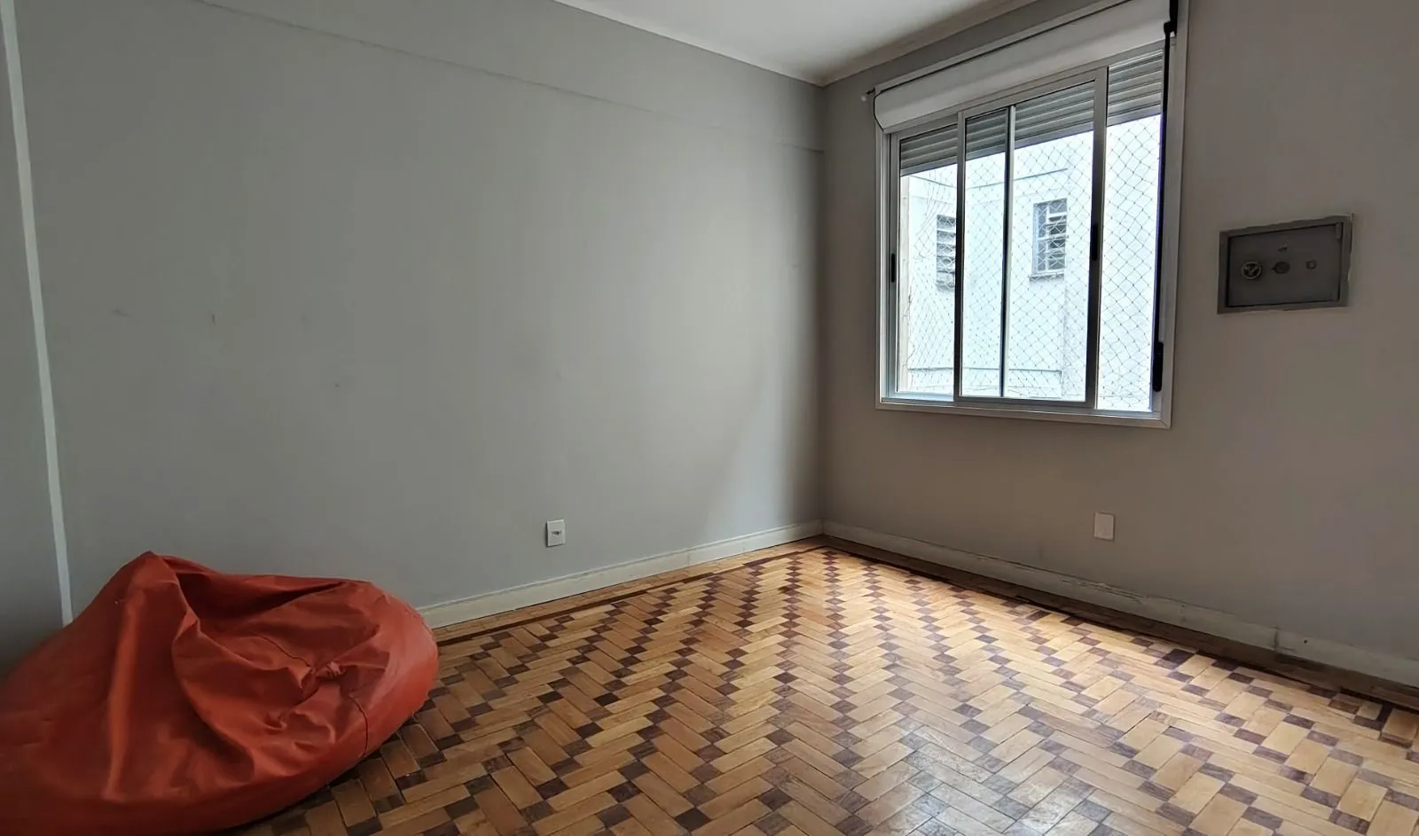Imagem Apartamento de 3 dormitórios, 2 banheiros no Centro Histórico.