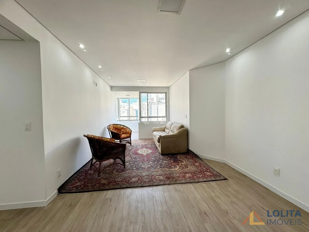 Imagem APARTAMENTO À VENDA NO CENTRO, PRÓXIMO À BEIRA MAR NORTE - FLORIANÓPOLIS/SC