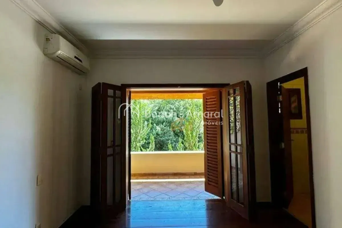 Imagem Casa em Condomínio à venda, 04 suítes, salas integradas, 393 m² Sítios Recreio Gramado