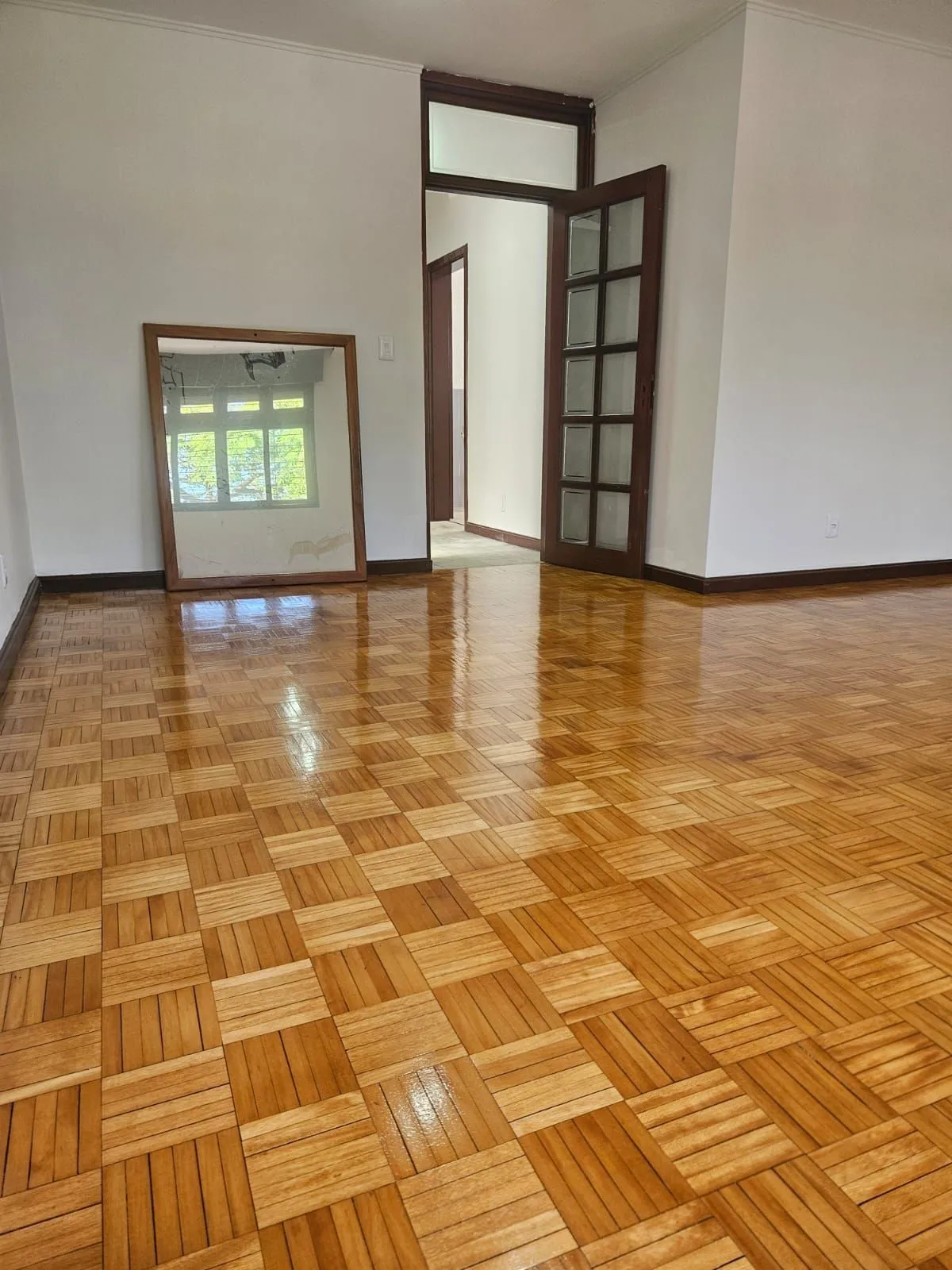 Imagem Casa toda reformada na avenida nonoai