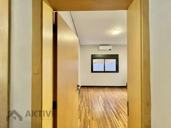Imagem Casa de Condomínio em Granja Viana - Cotia