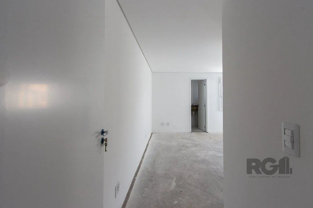 Imagem Cobertura para Venda - 214.34m², 3 dormitórios, sendo 3 suites, 2 vagas - Tristeza