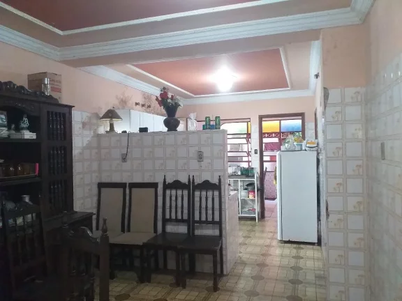 Imagem CASA DE QUATRO QUARTOS NO CARIRU