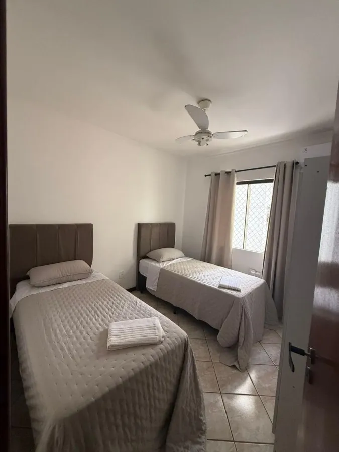 Imagem Apartamento para Venda em Itapema, Meia Praia, 3 dormitórios, 1 suíte, 2 banheiros, 1 vaga