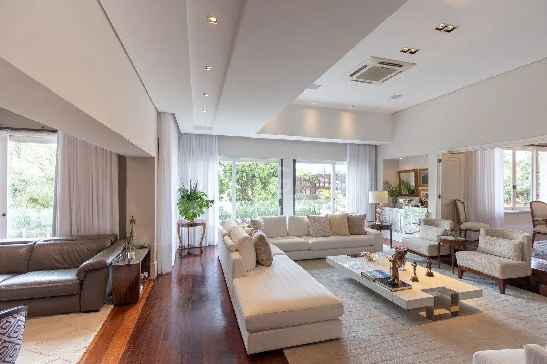 Imagem Casa para Venda - 800m², 3 dormitórios, sendo 3 suites, 4 vagas - Vila Assunção