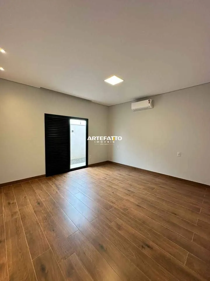 Imagem Casa de condomínio à venda, no Villa Toscana, com 4 suítes.