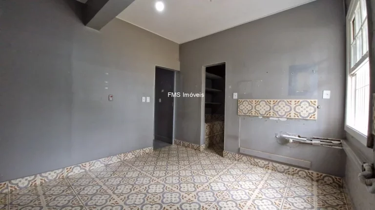 Imagem Loja com 180m2 em Pinheiros.