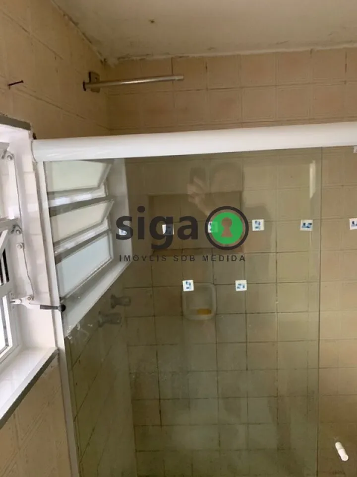 Imagem Vende Apartamento em Pinheiros, com 3 dormitórios e área externa todo ampliado