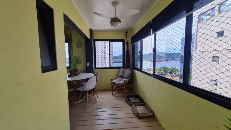 Imagem Excelente Apartamento Vista Mar e garagem fechada na Ponta da Praia!